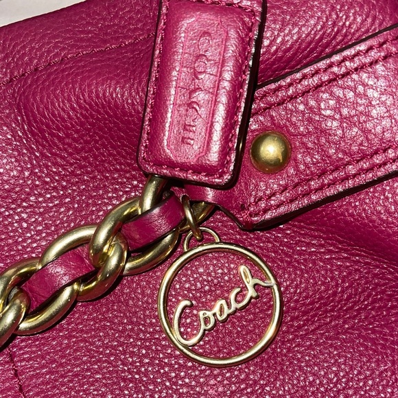 Coach Burgundy Leather Shoulder Bag with Gold Chain and both Hang Tags - Picture 5 of 11